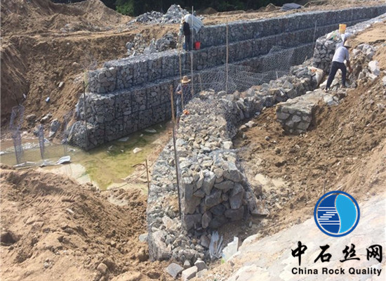 護岸格賓石籠